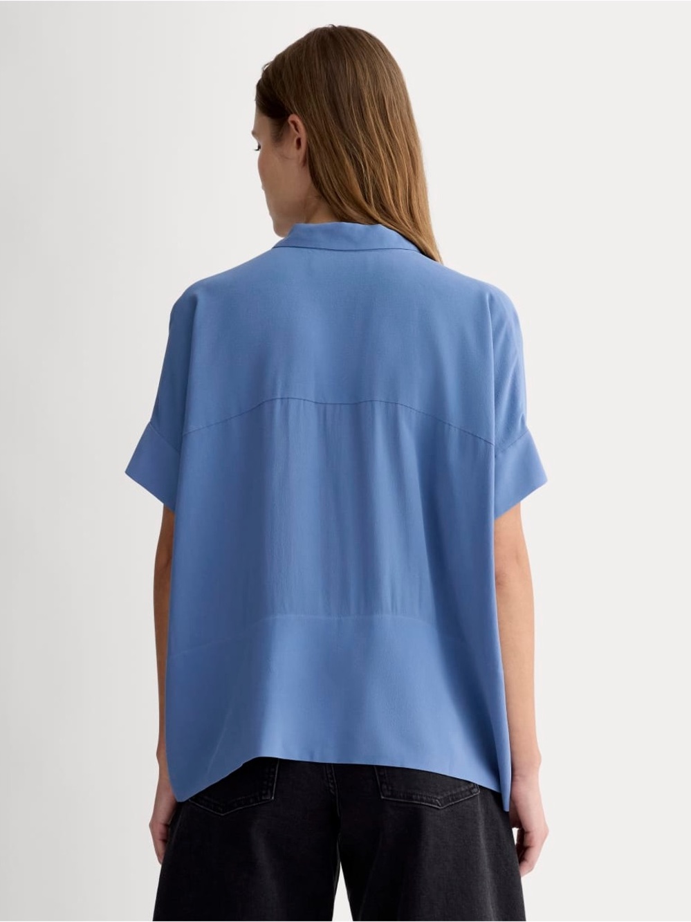 Everlane Cornflower Blue Relaxed Short Sleeve Button-Down Shirt - Picture 4 of 7